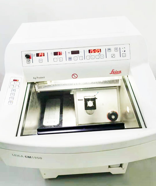 1619408783221206.jpg leicacm1950c.jpg